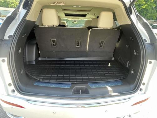 White Frost 2024 Buick Enclave Avenir