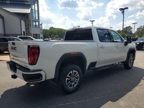 2022 GMC Sierra 2500 AT4