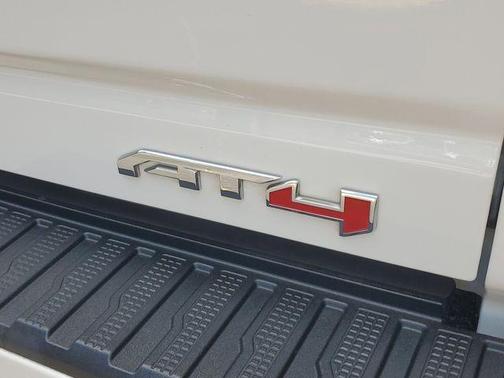 2022 GMC Sierra 2500 AT4