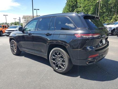 2025 Jeep Grand Cherokee Summit