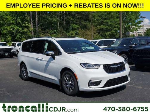 2025 Chrysler Pacifica Hybrid Pinnacle