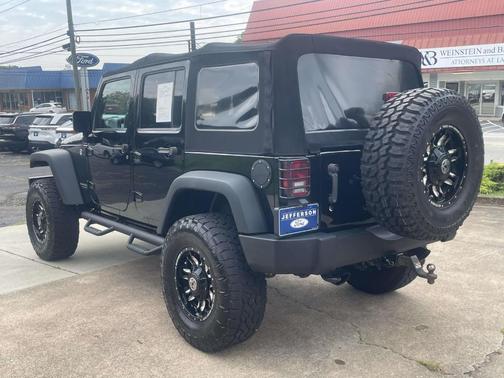 Black Clearcoat 2016 Jeep Wrangler Unlimited Rubicon