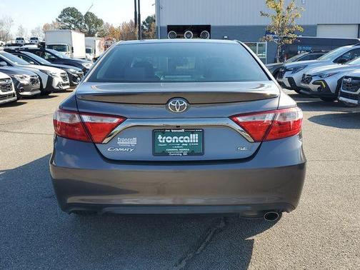 2016 Toyota Camry SE