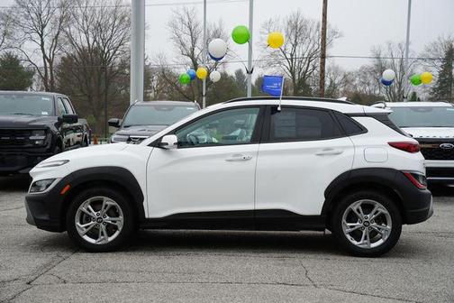 2022 Hyundai KONA SEL