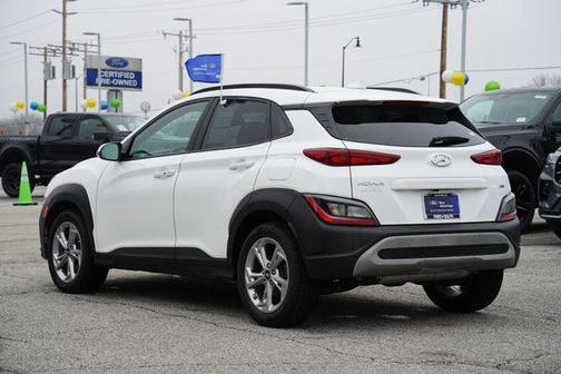 2022 Hyundai KONA SEL