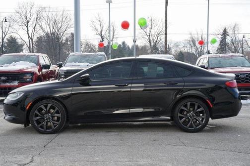 2015 Chrysler 200 S