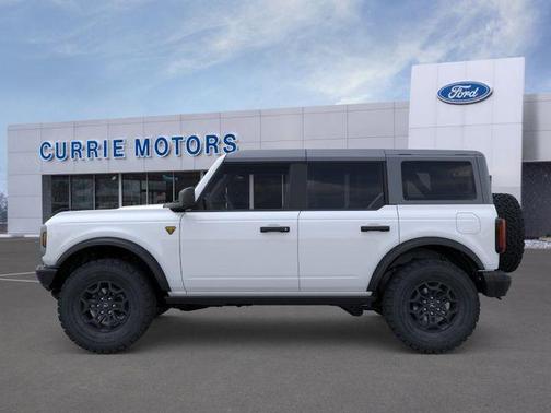 Oxford White 2026 Ford Bronco Badlands