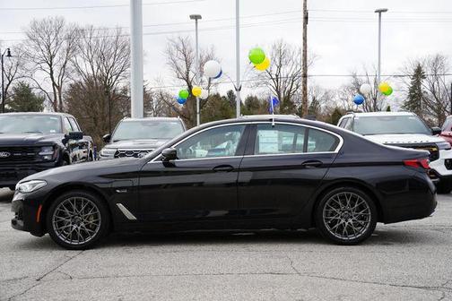 Black Sapphire Metallic 2023 BMW 530e Base