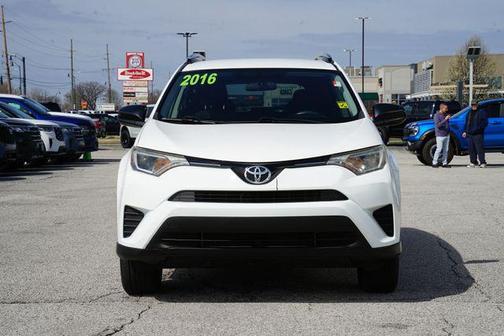 Super White 2016 Toyota RAV4 LE