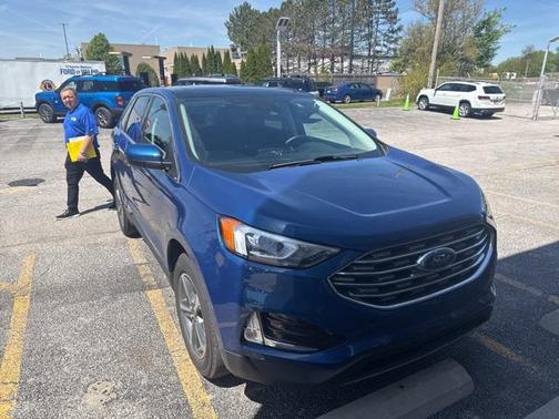 2022 Ford Edge SEL