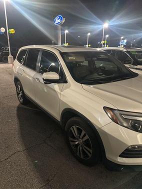 White Diamond Pearl 2017 Honda Pilot EX-L