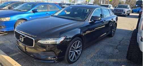 2018 Volvo S90 T6 Momentum