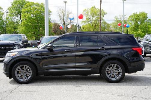 Agate Black Metallic 2023 Ford Explorer XLT