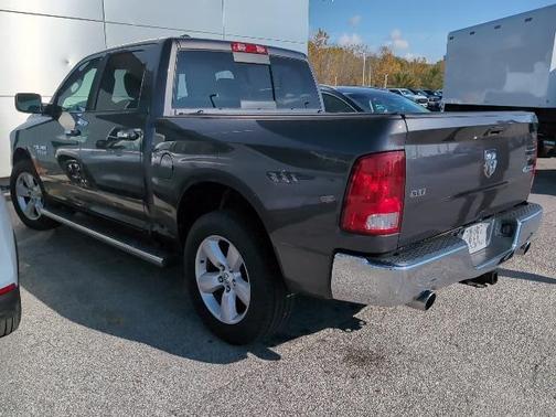 2016 RAM 1500 SLT