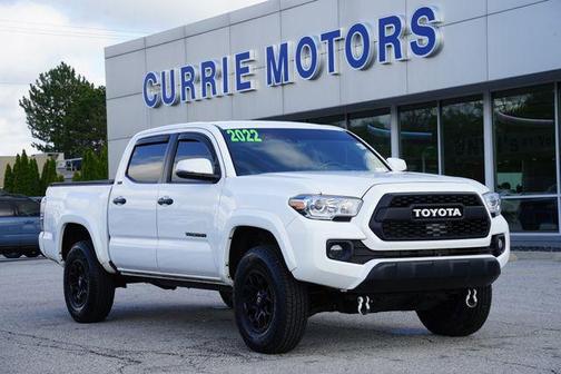 White 2022 Toyota Tacoma SR5