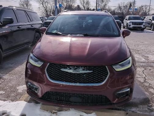 2021 Chrysler Pacifica Touring L