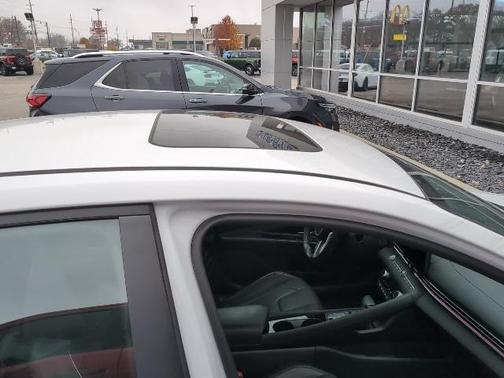 2023 Hyundai ELANTRA HEV Limited