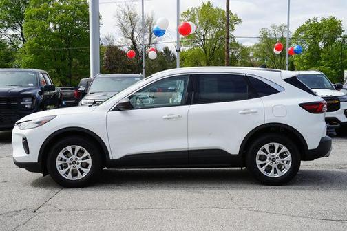 Oxford White 2023 Ford Escape Active