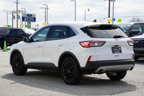 Oxford White 2022 Ford Escape SE