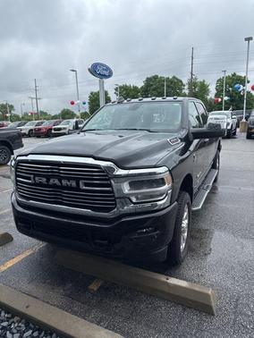 2023 RAM 3500 Laramie Crew Cab 4x4 6'4' Box