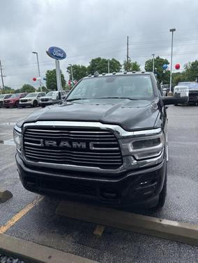 2023 RAM 3500 Laramie Crew Cab 4x4 6'4' Box