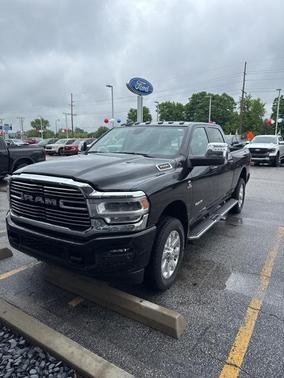 2023 RAM 3500 Laramie Crew Cab 4x4 6'4' Box