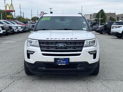 Magnetic Metallic 2019 Ford Explorer XLT