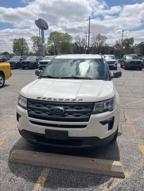 Magnetic Metallic 2019 Ford Explorer XLT