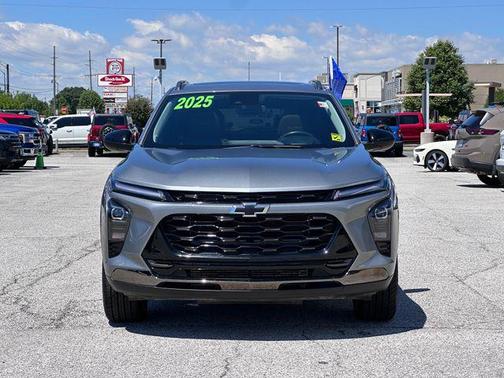 Sterling Gray Metallic 2025 Chevrolet Trax FWD ACTIV