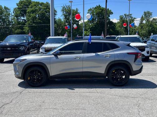 Sterling Gray Metallic 2025 Chevrolet Trax FWD ACTIV