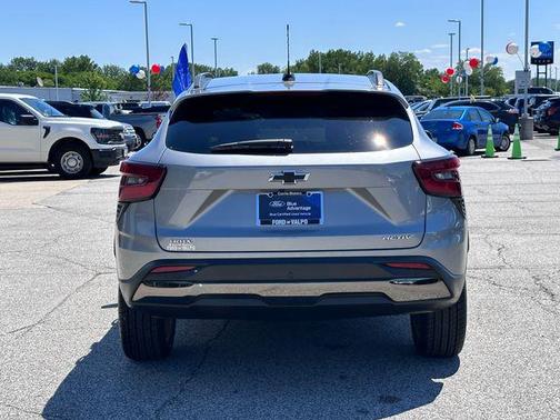 Sterling Gray Metallic 2025 Chevrolet Trax FWD ACTIV