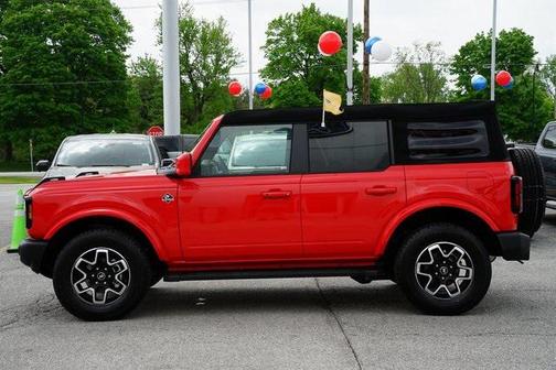 2024 Ford Bronco Outer Banks