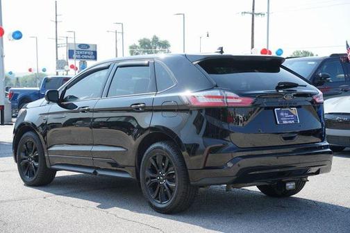 2022 Ford Edge SE