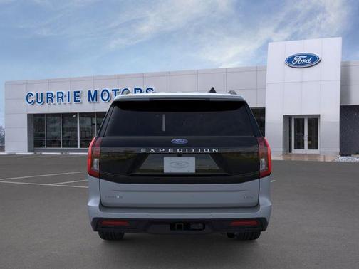 Glacier Gray Metallic Tri-Coat 2026 Ford Expedition Max Active 4x4