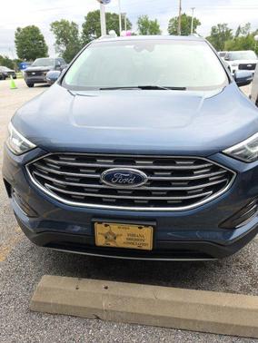 Blue Metallic 2019 Ford Edge SEL