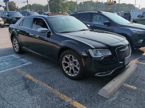 2017 Chrysler 300C Platinum