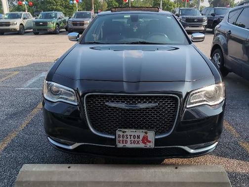 2017 Chrysler 300C Platinum
