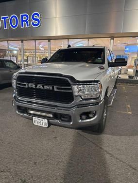 2019 RAM 2500 Big Horn Crew Cab 4x4 6'4' Box