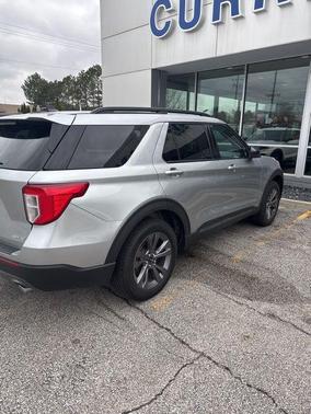 Iconic Silver Metallic 2023 Ford Explorer XLT