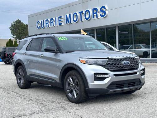 Iconic Silver Metallic 2023 Ford Explorer XLT