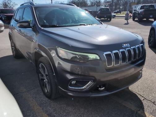 2019 Jeep Cherokee Overland