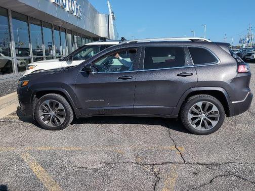 2019 Jeep Cherokee Overland