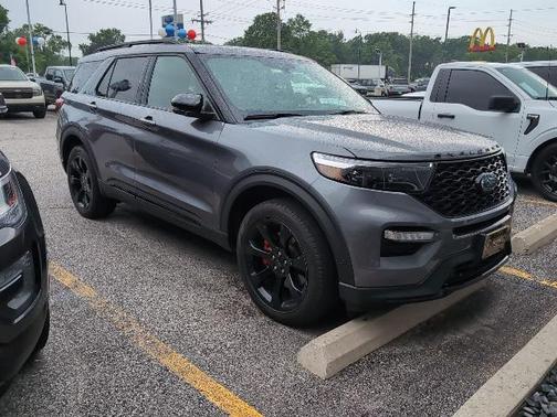 2022 Ford Explorer ST