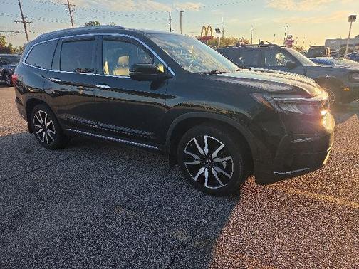 Black Forest Pearl 2020 Honda Pilot AWD Elite