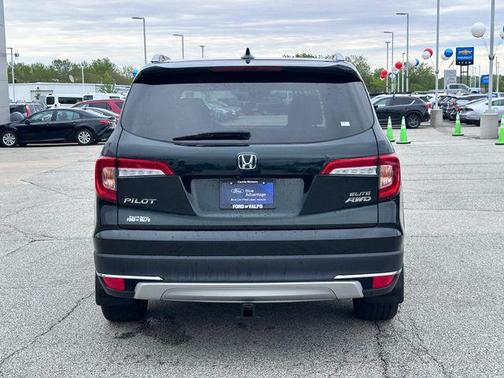 Black Forest Pearl 2020 Honda Pilot AWD Elite