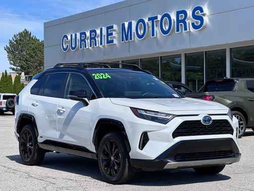 Wind Chill Pearl/Midnight Black Metallic 2024 Toyota RAV4 Hybrid SE