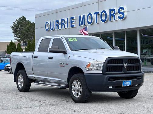 Bright Silver Metallic Clearcoat 2016 RAM 2500 Tradesman
