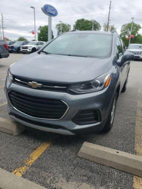 Satin Steel Metallic 2020 Chevrolet Trax LT