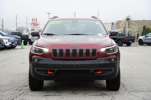 Velvet Red Pearlcoat 2019 Jeep Cherokee Trailhawk