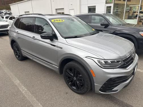 2022 Volkswagen Tiguan 2.0T SE R-Line Black